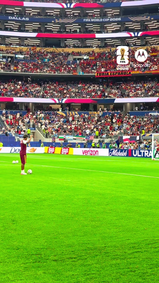 Lamine Yamal finesse! 😮‍💨🇪🇸 Shot on motorola razr fold #FIFAWorldCup