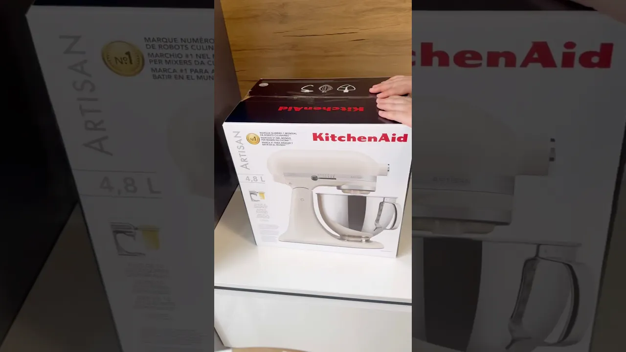 Selam herkese🤗sizi yeni yardımcımla tanıştırmak istedim🥰K #food #kutuaçılımı #kitchenaidmixer