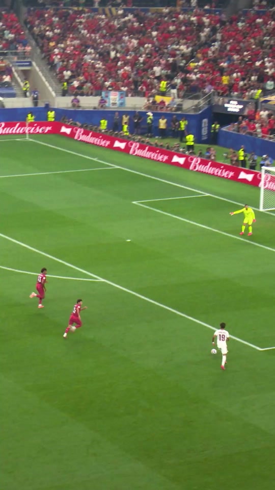 An impressive double save from Diogo Costa! 🧤🇵🇹 #FIFAWorldCup