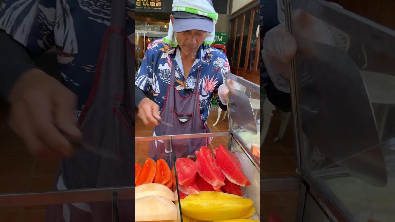So Fresh, So Fast! Amazing Fruit Cutting in Bangkok