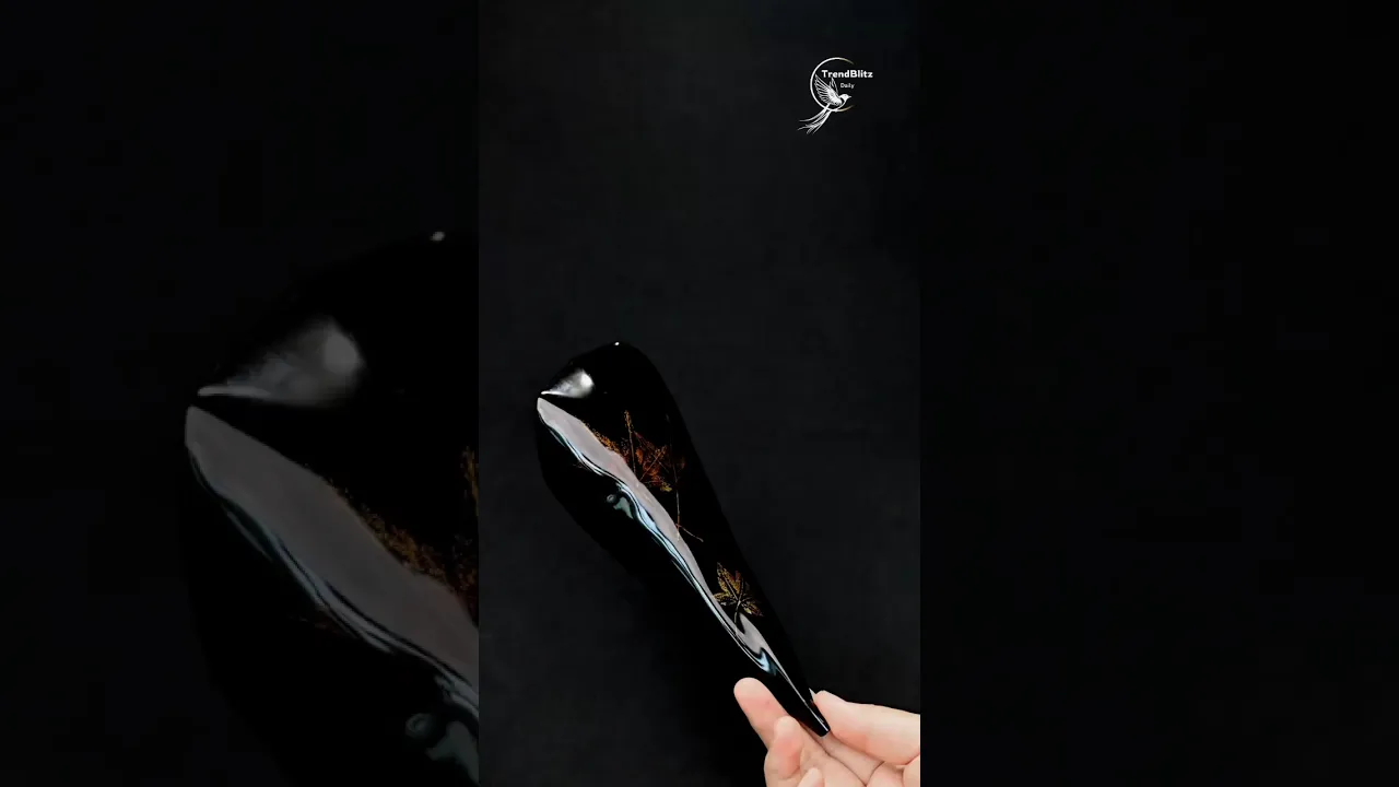 Ancient Lacquer Art Technique ✨ Transforming Leaves into Timeless Handmade Masterpieces