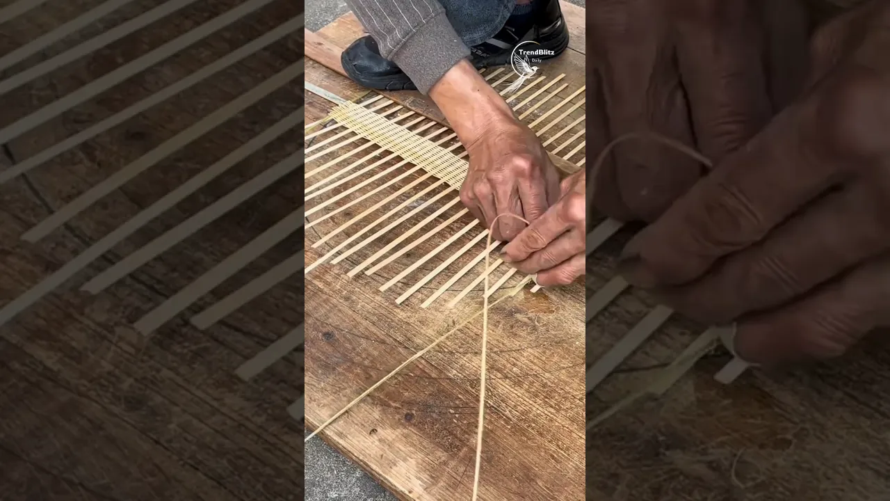 Handmade Bamboo Sieve Tray Making Process ｜ Traditional Rural Basket Weaving Craft