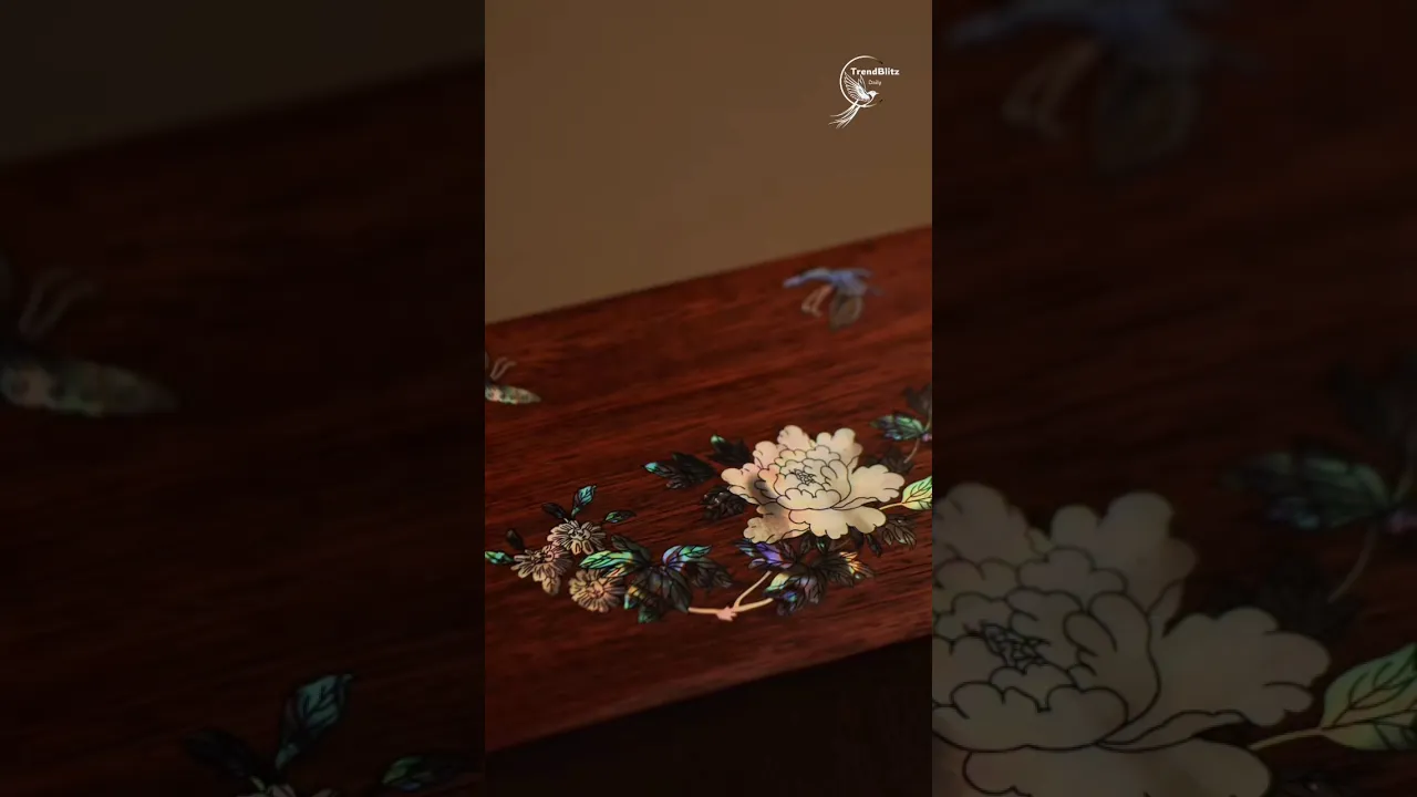 ✧ Intangible Heritage Mother of Pearl Jewelry Box ｜ Squirrel & Grape Inlay Art