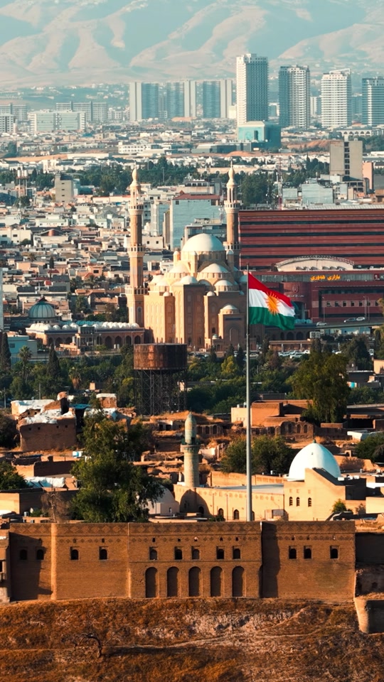 ＂A mosaic of cultures living under one proud flag.＂ Erbil city ❤️ @er...