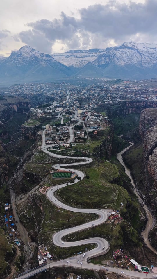 The imaginary scenes that can only be seen in Kurdistan, that is Ruwa...