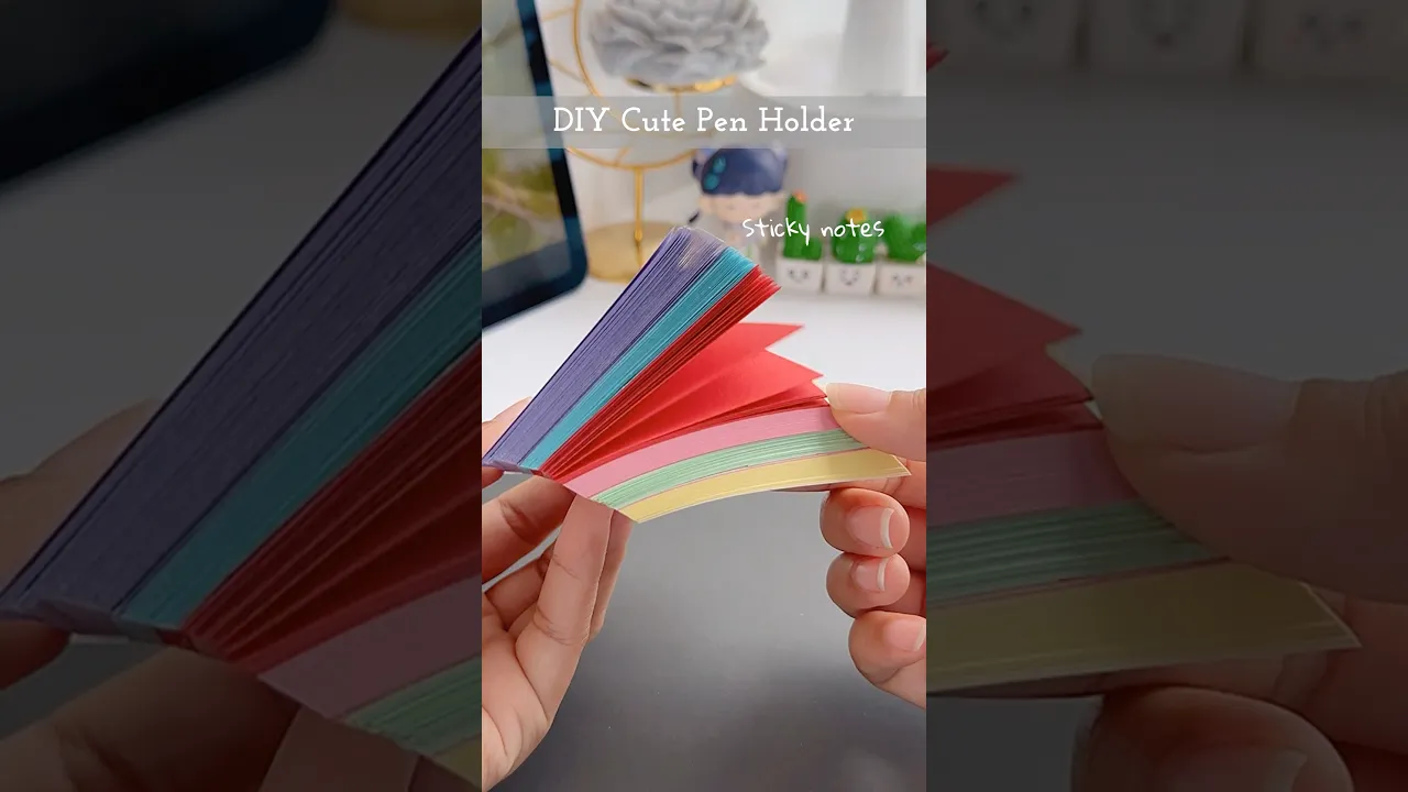 Easy cute pen holder 😍✨#shorts #art #diy #muktaartandcraft #youtubeshorts