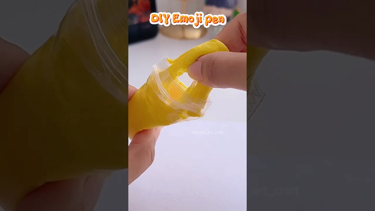 DIY emoji pen ideas 😍✨#shorts #art #diy #muktaartandcraft #youtubeshorts